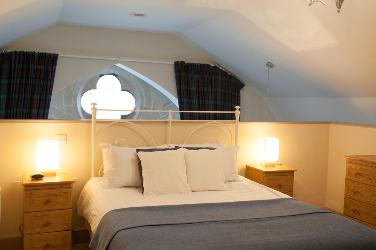 Old School Apartments With A View Fort Augustus Eksteriør billede