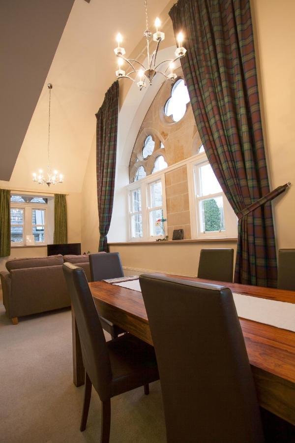 Old School Apartments With A View Fort Augustus Eksteriør billede