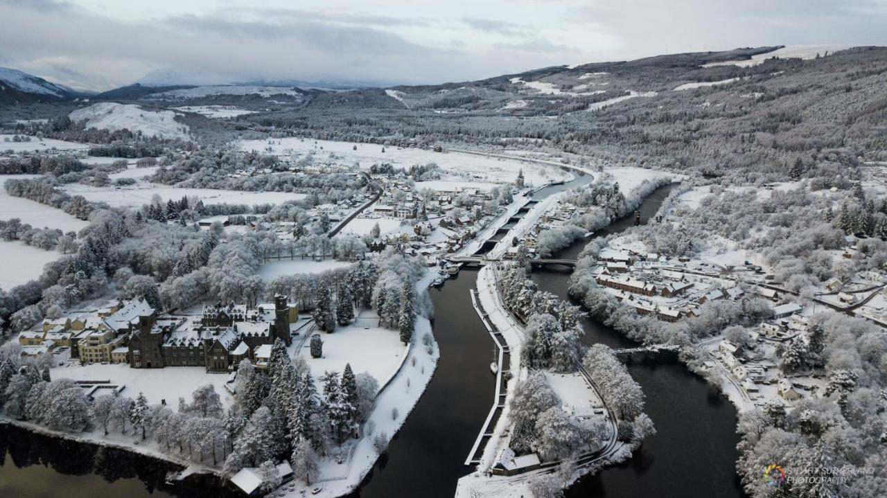 Old School Apartments With A View Fort Augustus Eksteriør billede